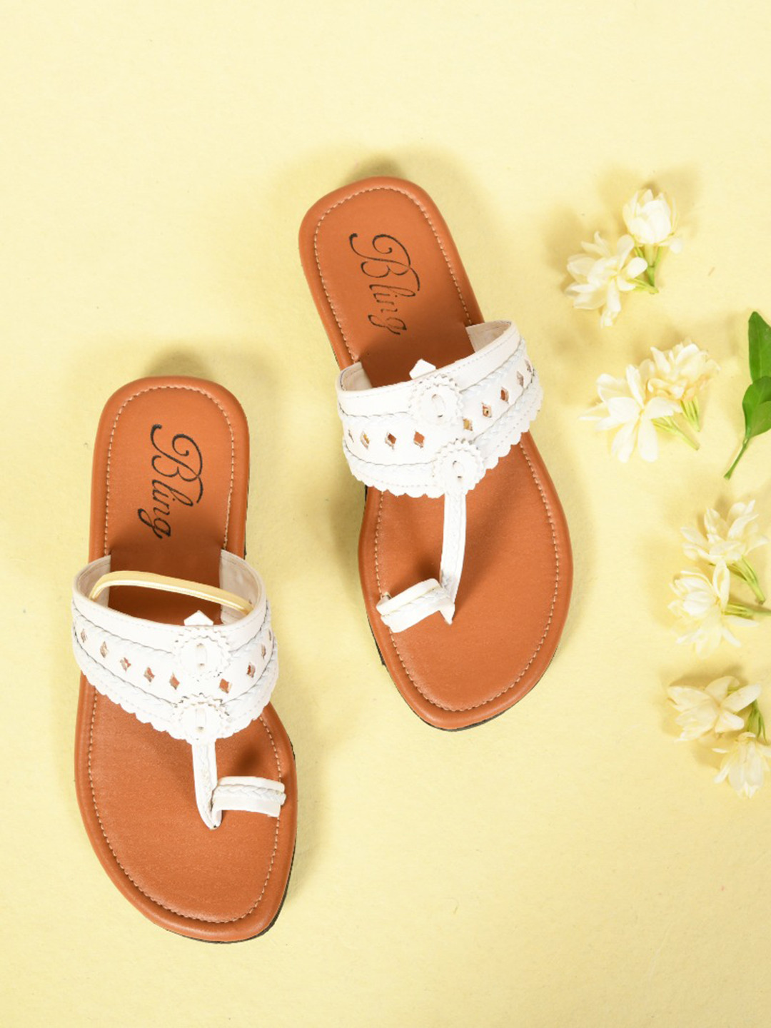 

Bling footwears Boys Ethnic Open Toe Flats, White