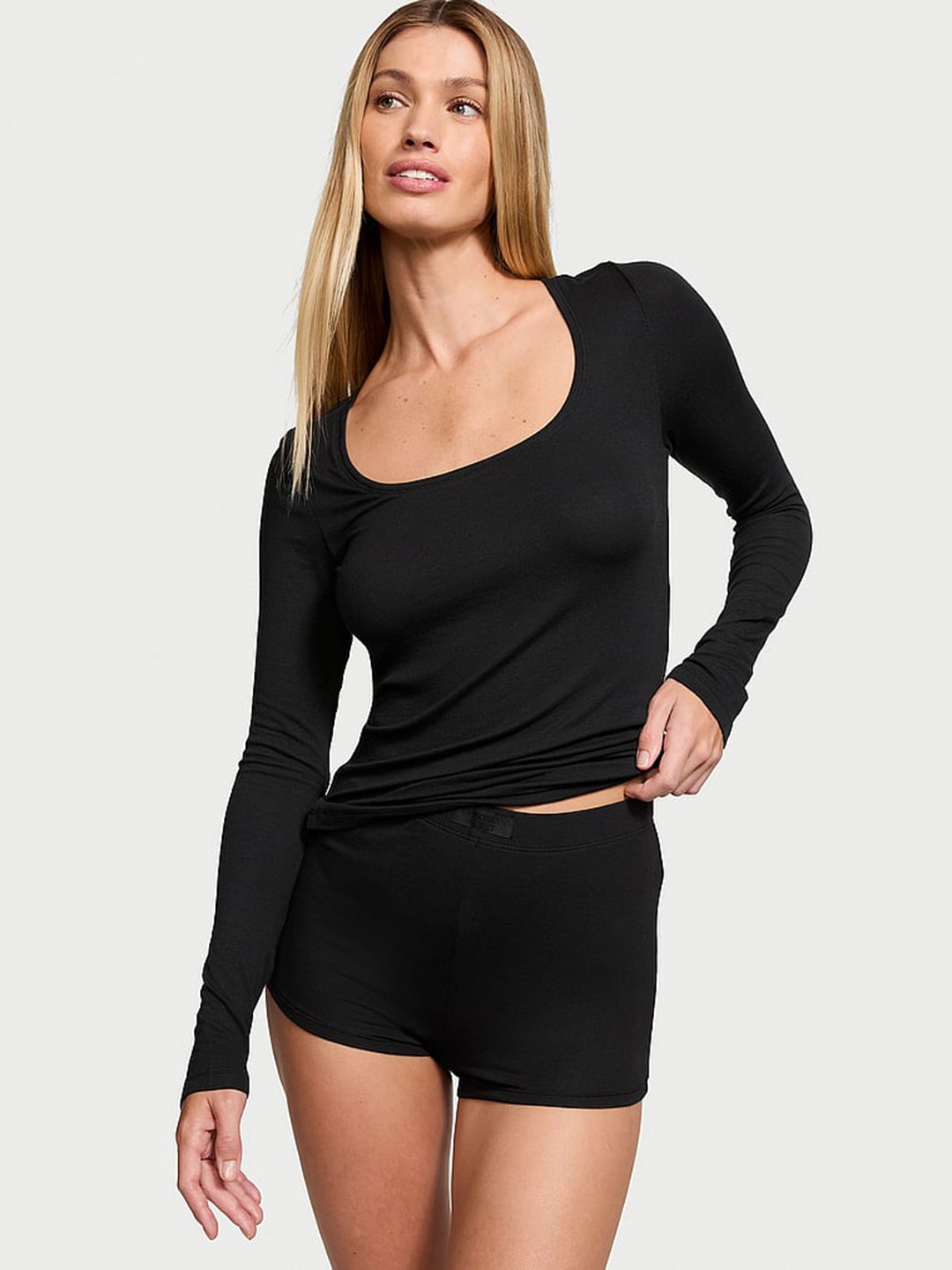 

Victoria's Secret Women Night suit, Black