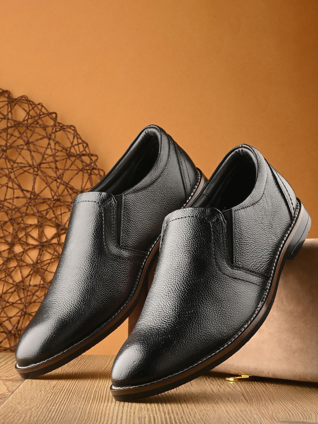 

Auserio Men Formal Leather Slip-On Shoes, Black