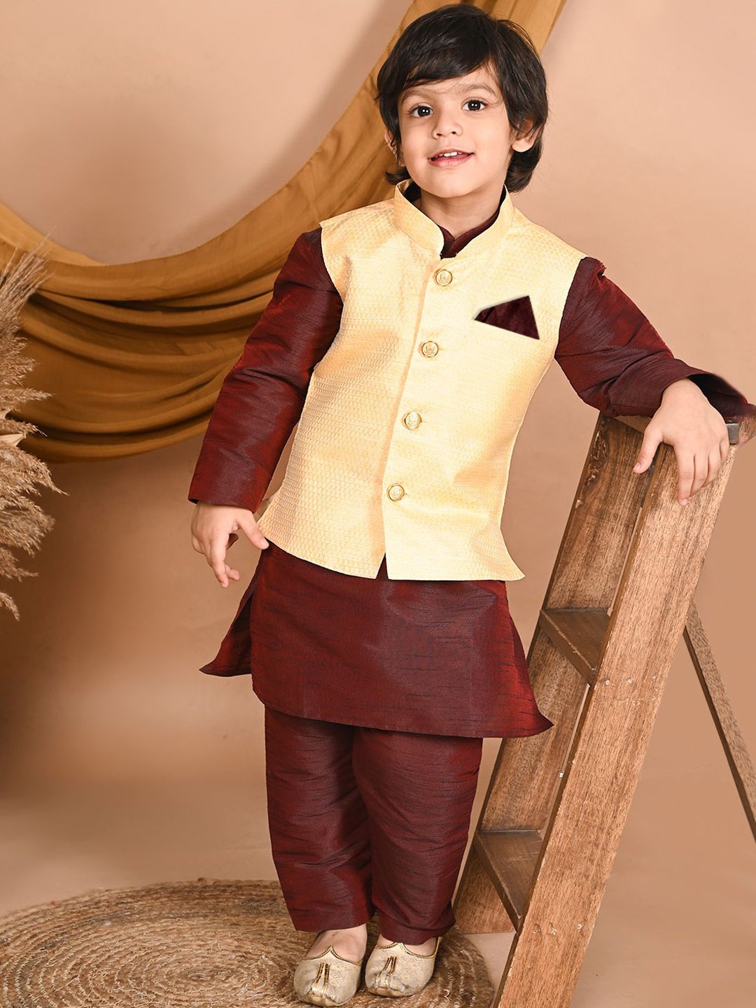 

Pehanaava Boys Mandarin Collar Kurta with Pyjamas & Waistcoat, Maroon