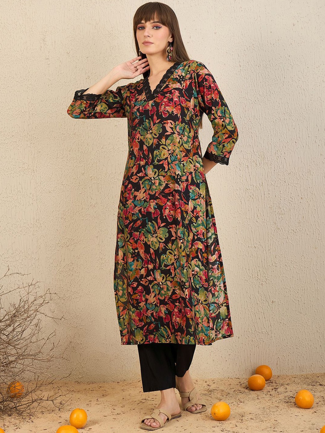 

Indo Era Floral Printed V-Neck Straight Kurta with Trousers, Black