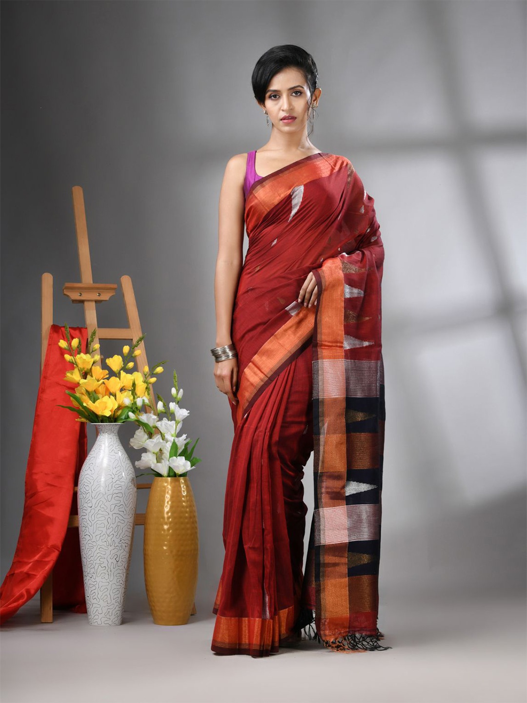 

Charukriti Ethnic Motifs Zari Pure Cotton Saree, Red