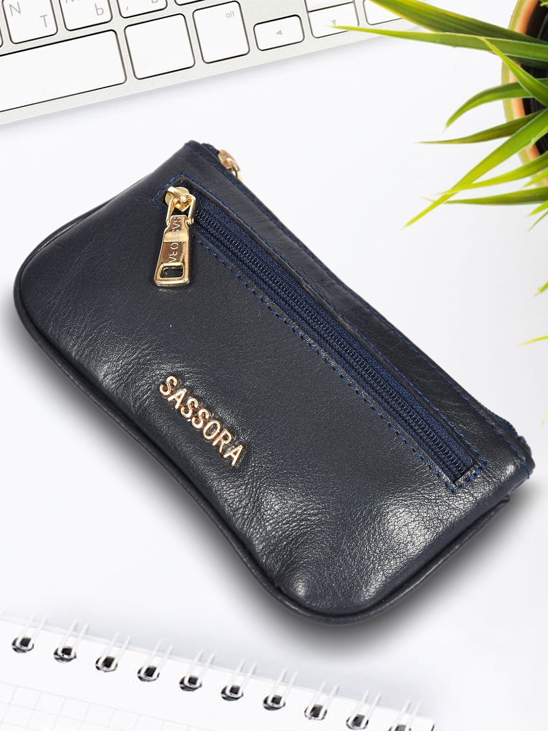 

Sassora Navy Blue & Gold Toned Genuine Leather Key Pouch