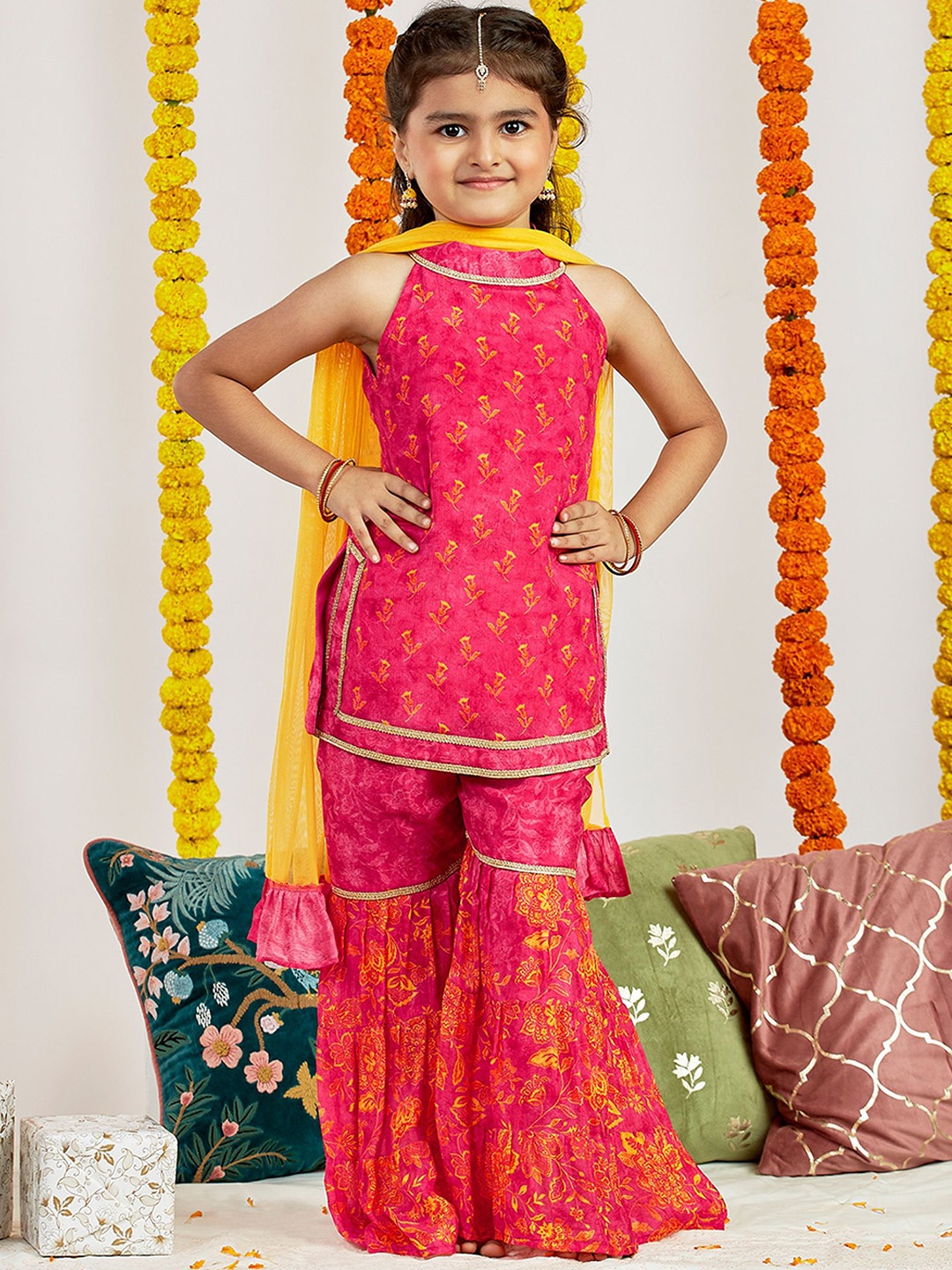 

VASTRAMAY Girls Ethnic Motifs Printed Halter Neck Gotta Patti Kurti With Sharara & Dupatta, Pink