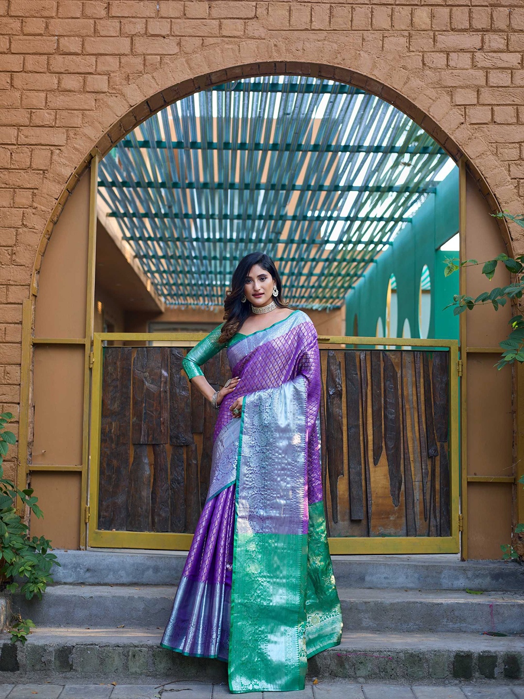 

Kandora Woven Design Zari Pure Silk Banarasi Saree, Purple