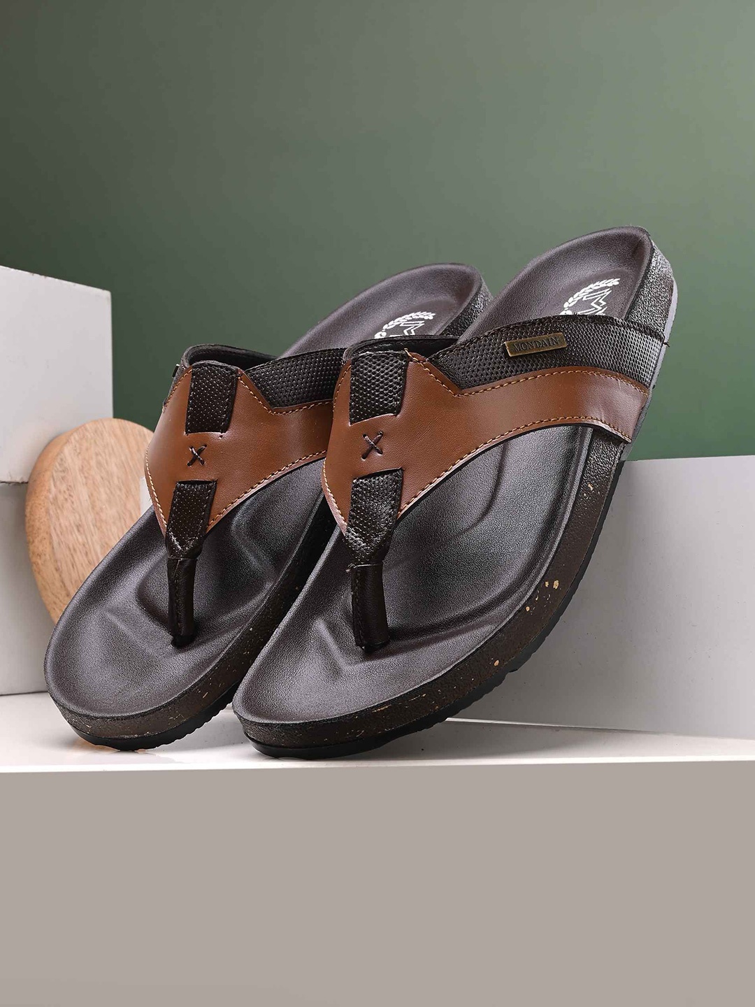 

MONDAIN Men Rubber Thong Flip-Flops, Tan