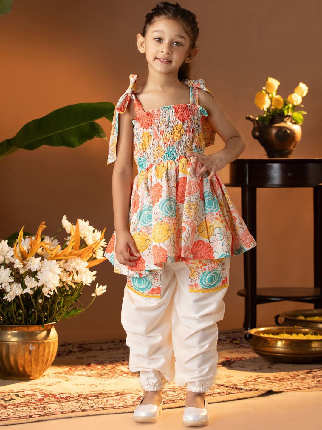 

VASTRAMAY Girls Floral Printed Shoulder Straps Cotton A-Line Kurti With Patial, Peach