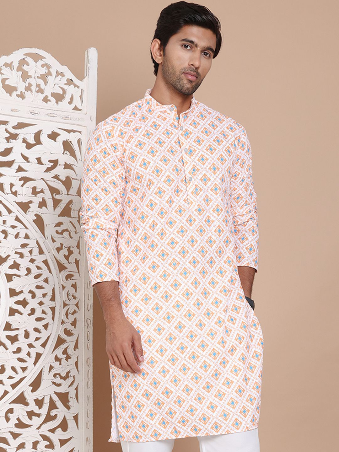 

Jompers Men Geometric Printed Chikankari Kurta, Orange