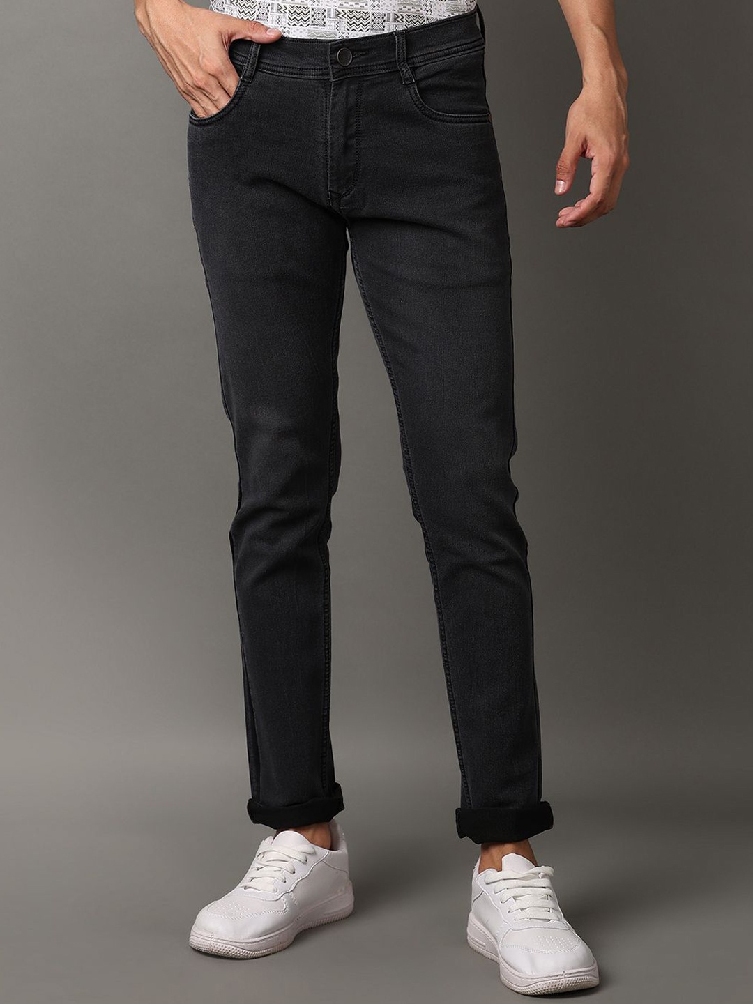 

V-Mart Men Solid Mid-Rise Slim Fit Jeans, Black