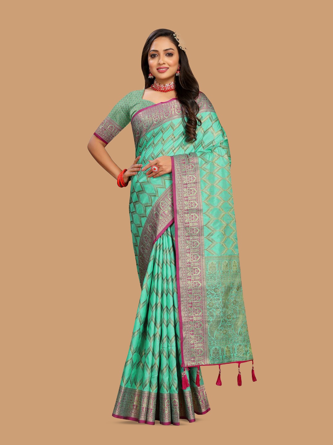 

MOKSHA DESIGNS Ethnic Motifs Zari Pure Silk Paithani Saree, Green