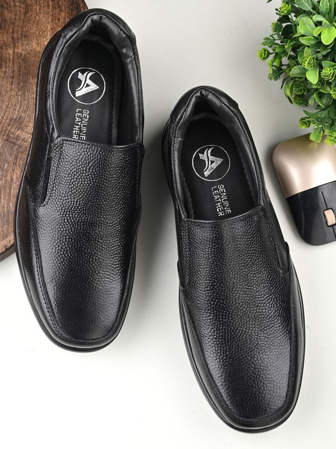 

Auserio Men Leather Formal Slip-On Shoes, Black