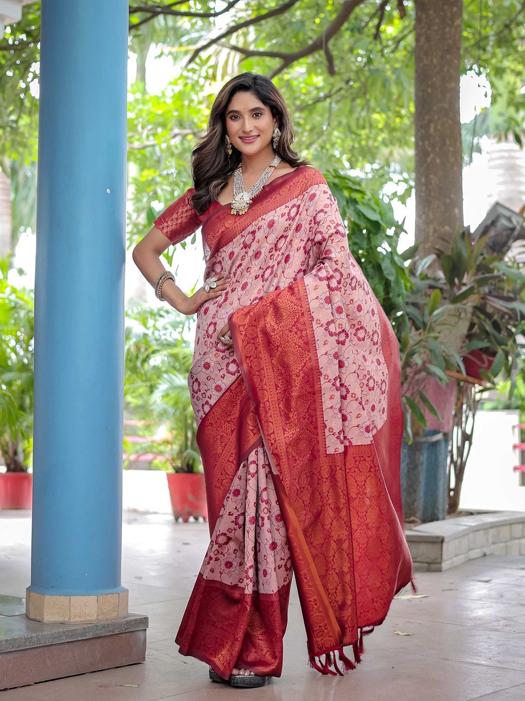 

Kandora Woven Design Zari Pure Silk Banarasi Saree, Peach