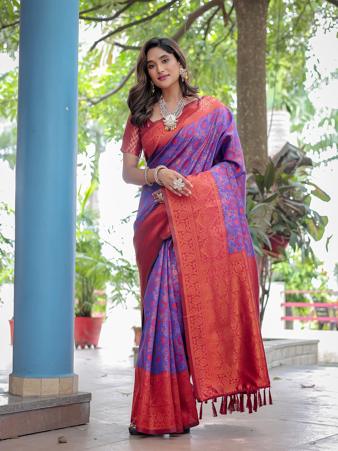 

KIMISHA Woven Design Zari Silk Blend Kanjeevaram Saree, Purple