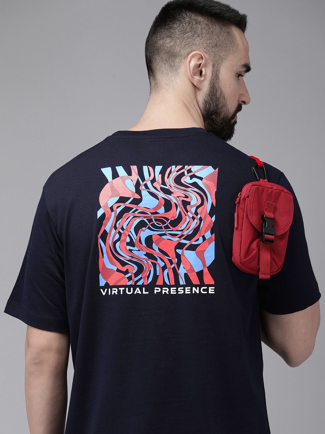 

SPYKAR Typography Printed Drop-Shoulder Sleeves Relaxed Fit T-shirt, Navy blue