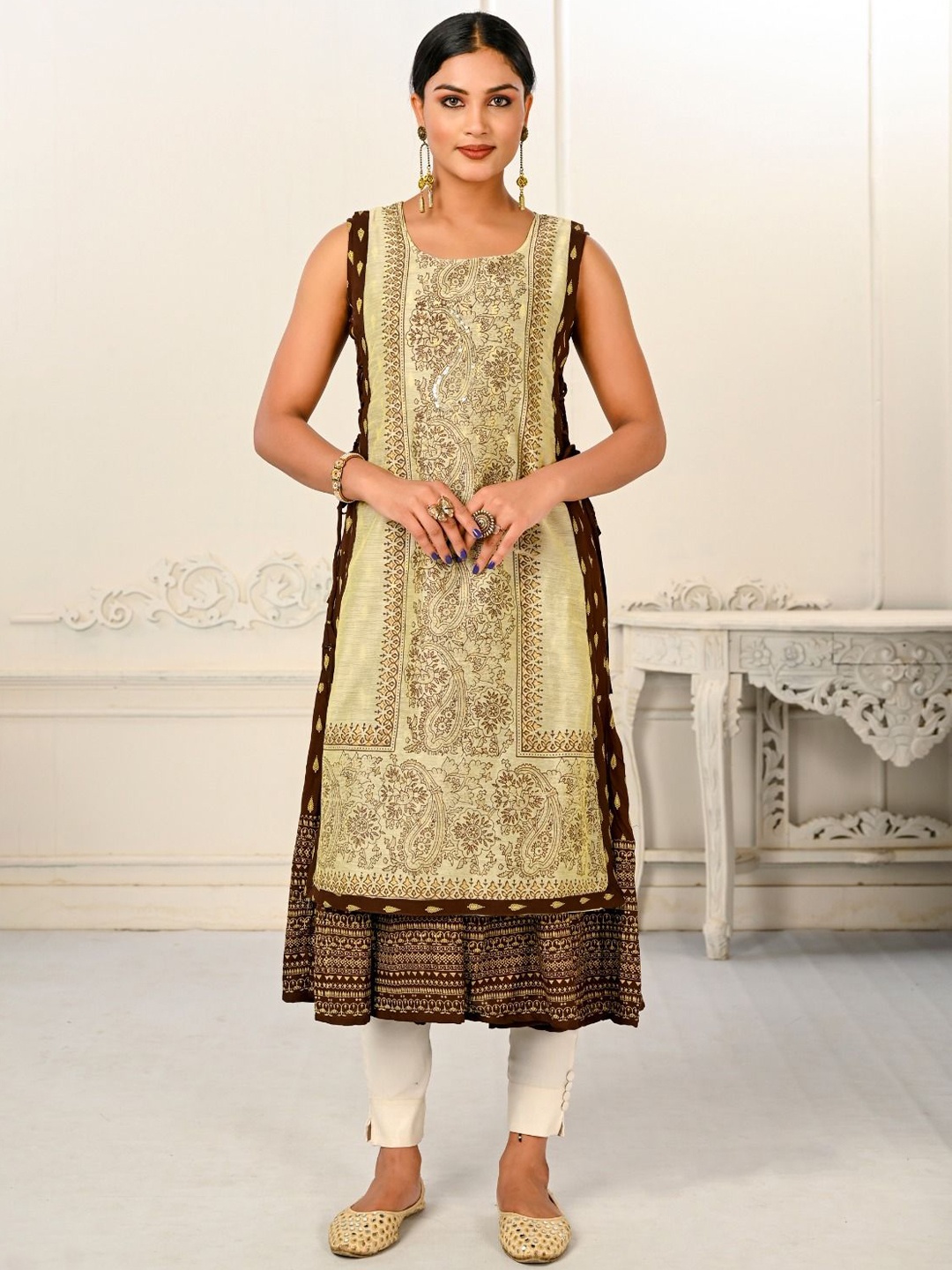 

JIVORA Ethnic Motifs Printed Floral Anarkali Kurta, Brown