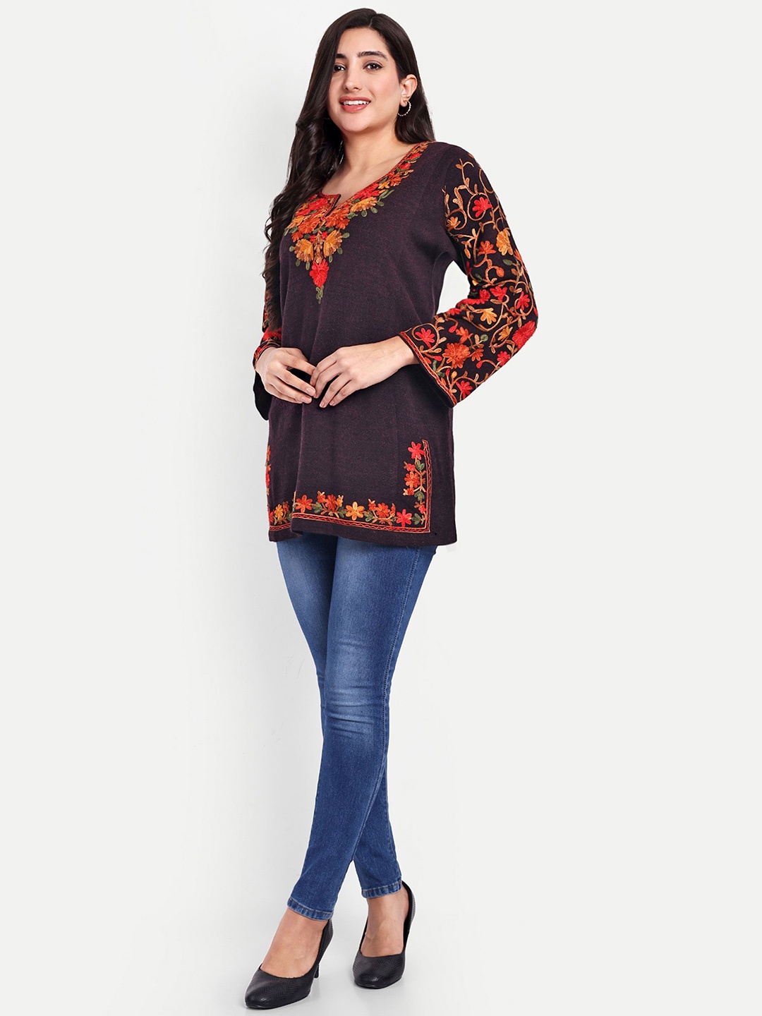 

HAUTEMODA Floral Embroidered Kurti, Maroon