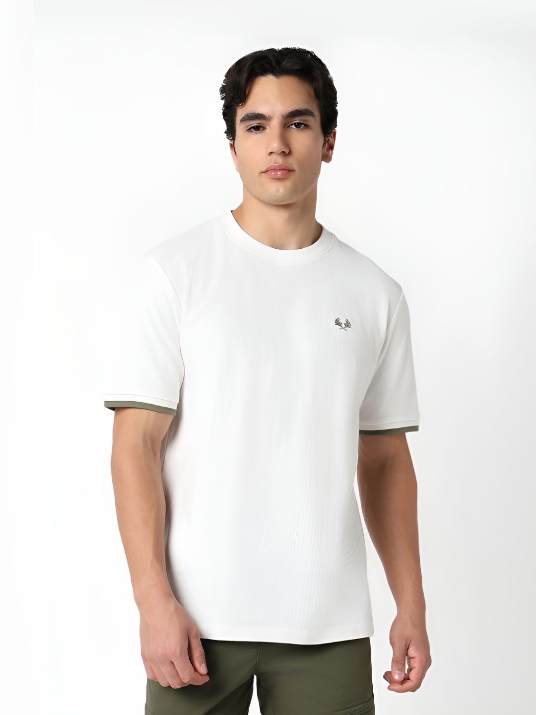 

R&B Men Solid Round Neck Cotton T-shirt, White