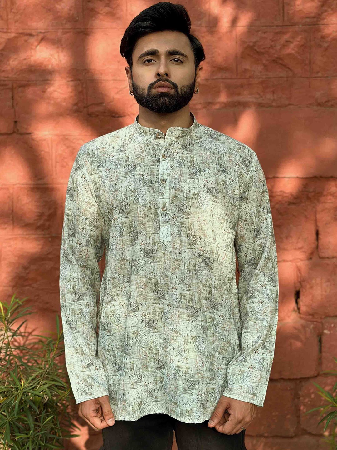 

Ethnic India Abstract Printed Mandarin Collar Straight Short Kurta, Green
