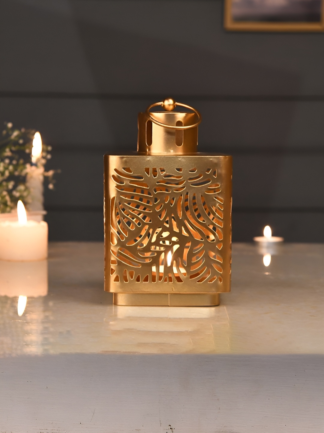 

TAYHAA Gold Toned Leaf Lantern Textured Metal Candle Holder