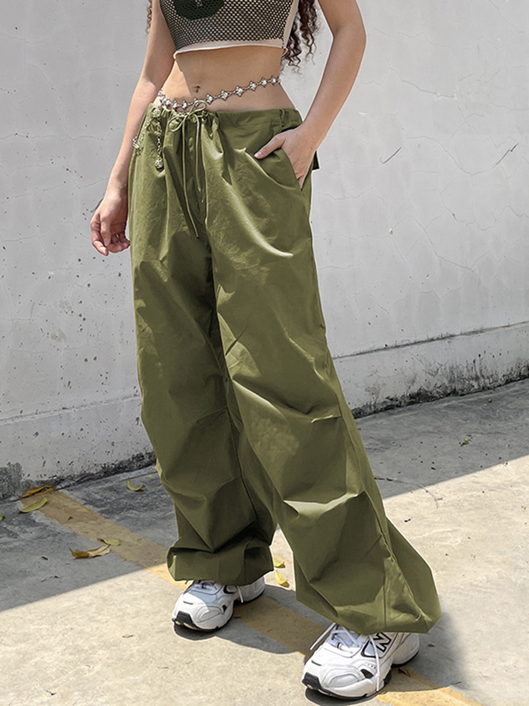 

HERE&NOW Women Loose Fit Trousers, Green