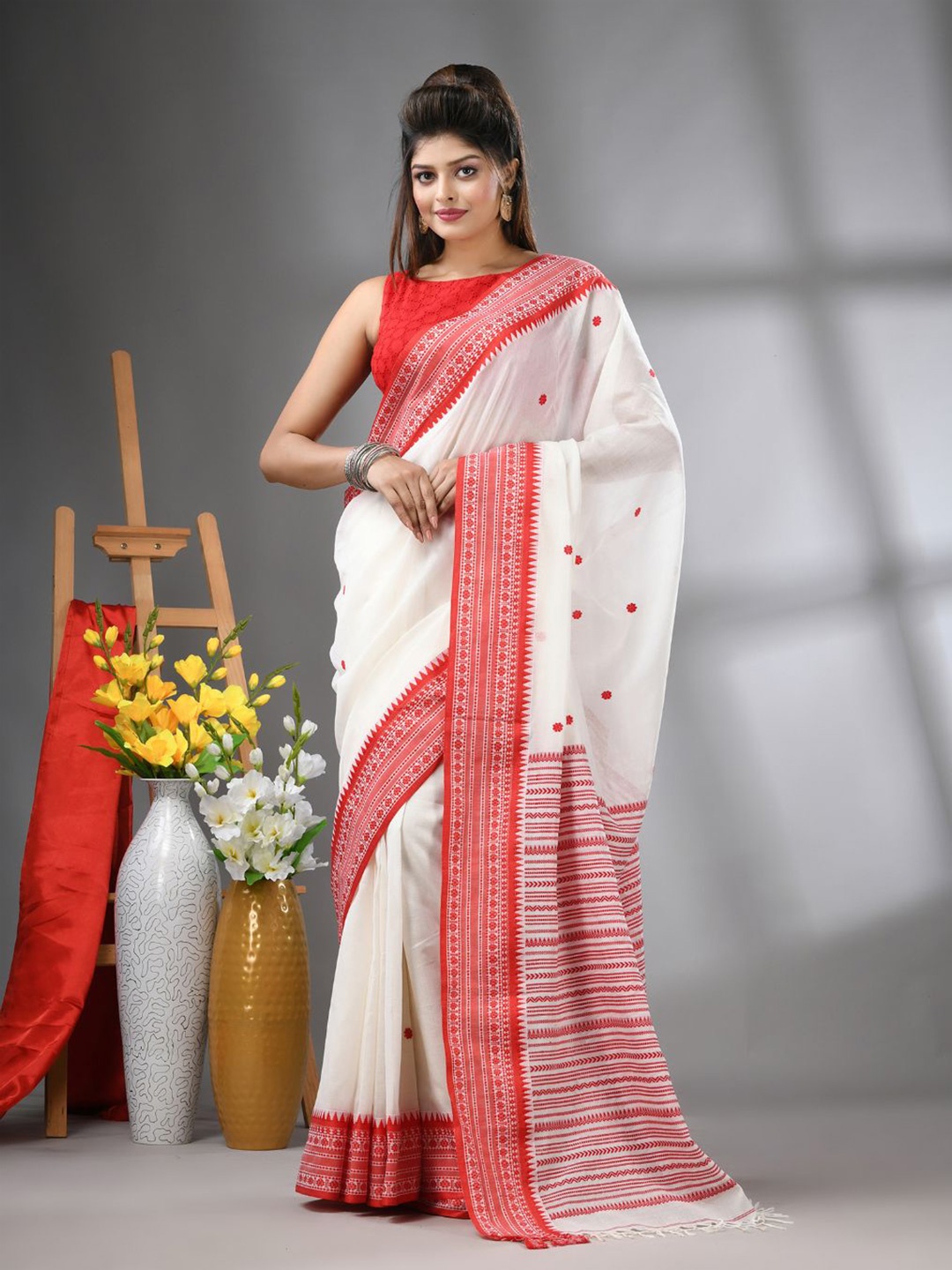 

Charukriti Floral Pure Cotton Saree, White