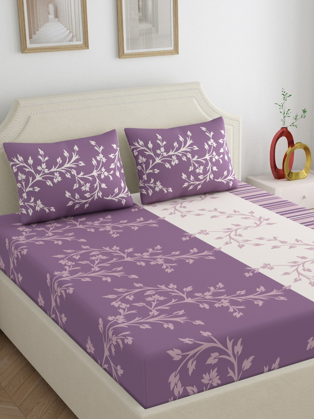 

Dreamscape Purple & Off White Floral Cotton 140 TC Queen Bedsheet with 2 Pillow Covers