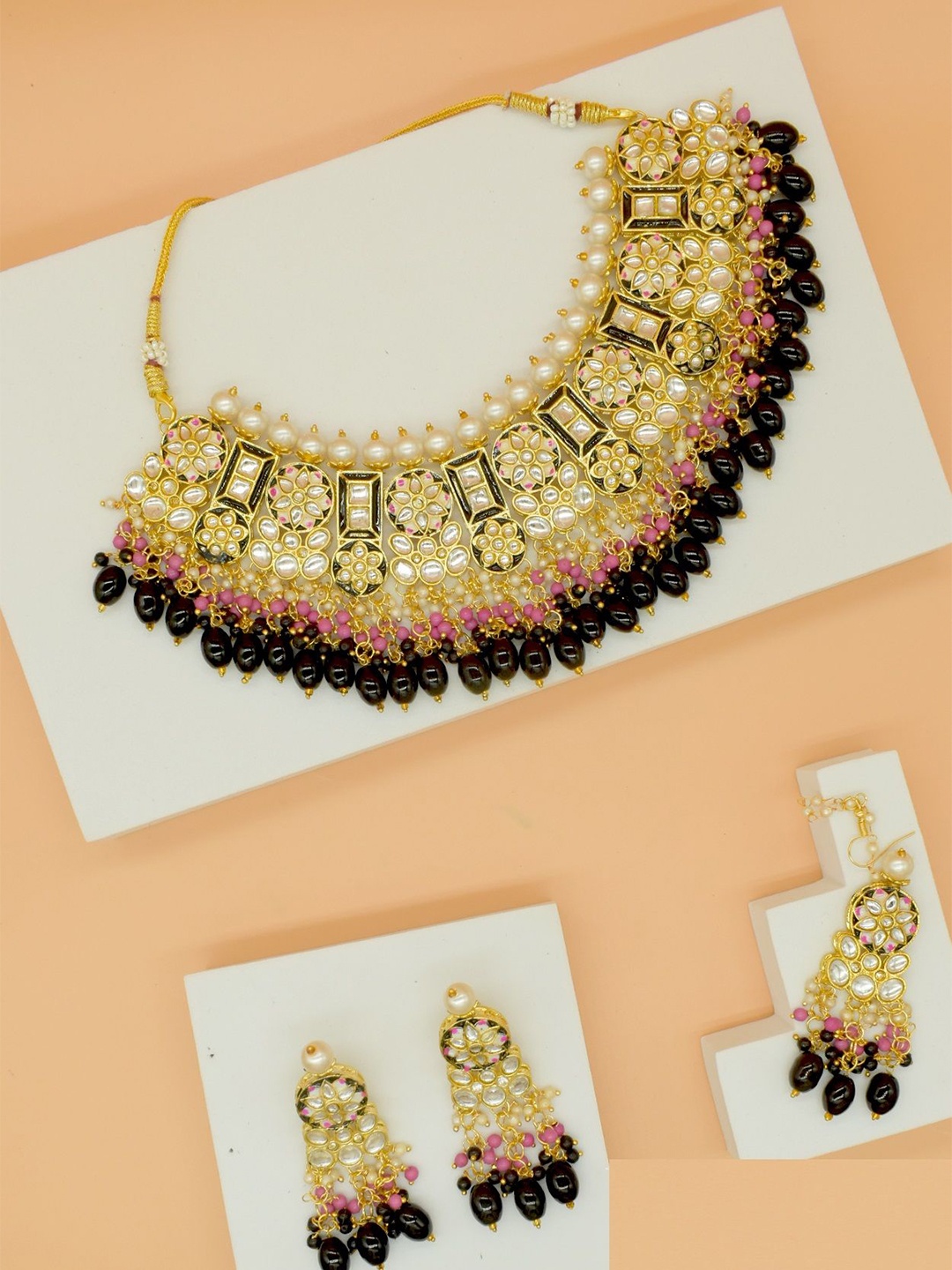 

TISHUL JEWELS Gold Plated Stone Studded Jewellery Set