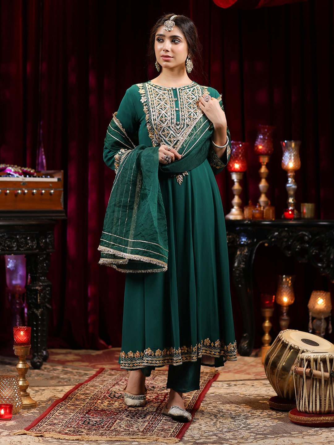 

SCAKHI Ethnic Motifs Yoke Design Panelled A-Line Sequinned Kurta with Salwar & Dupatta, Green