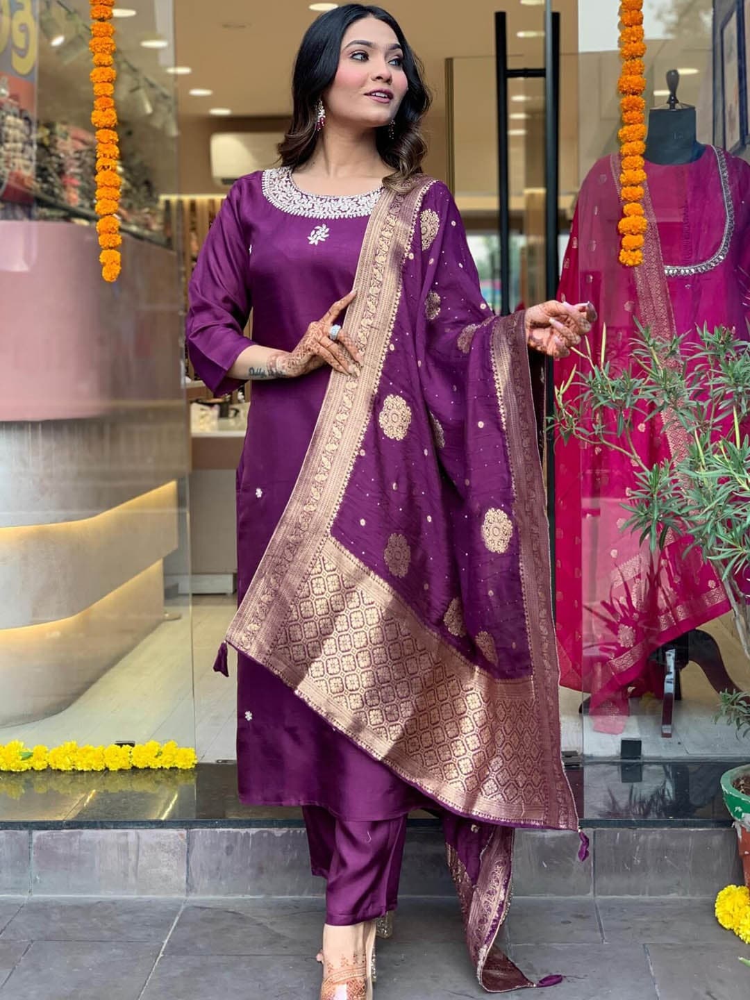 

GoSriKi Women Regular Kurta with Trousers & With Dupatta, Purple