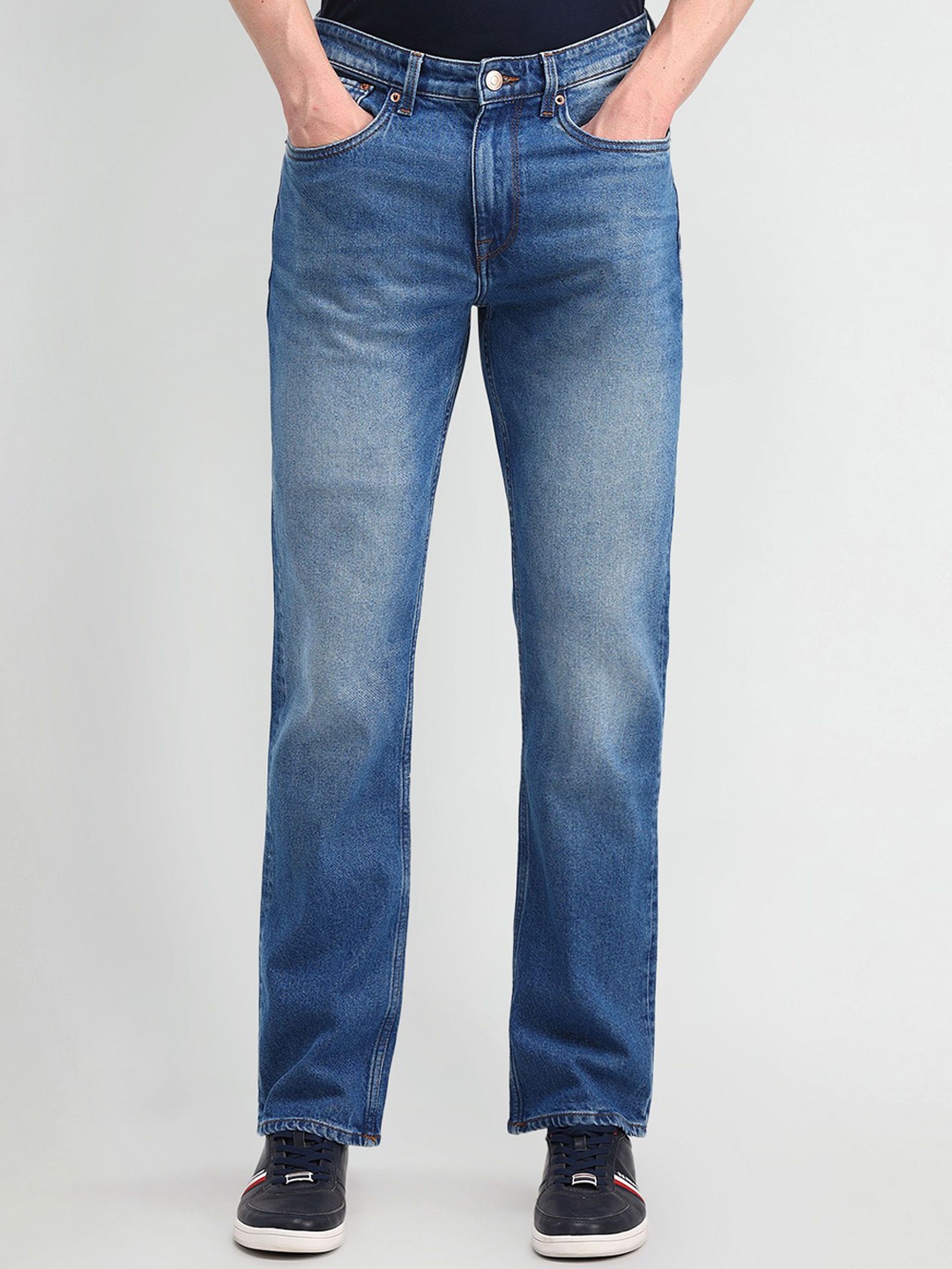 

U.S. Polo Assn. Denim Co. Men Harold Slim Straight Light Fade Jeans, Blue