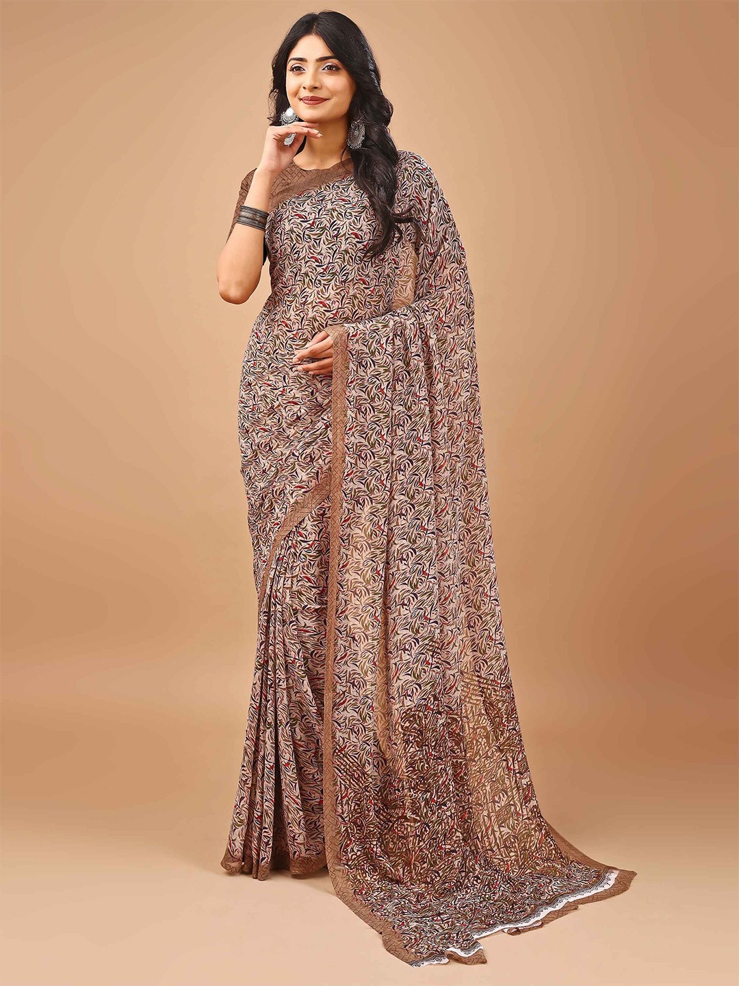 

Leelavati Floral Poly Chiffon Saree, Beige
