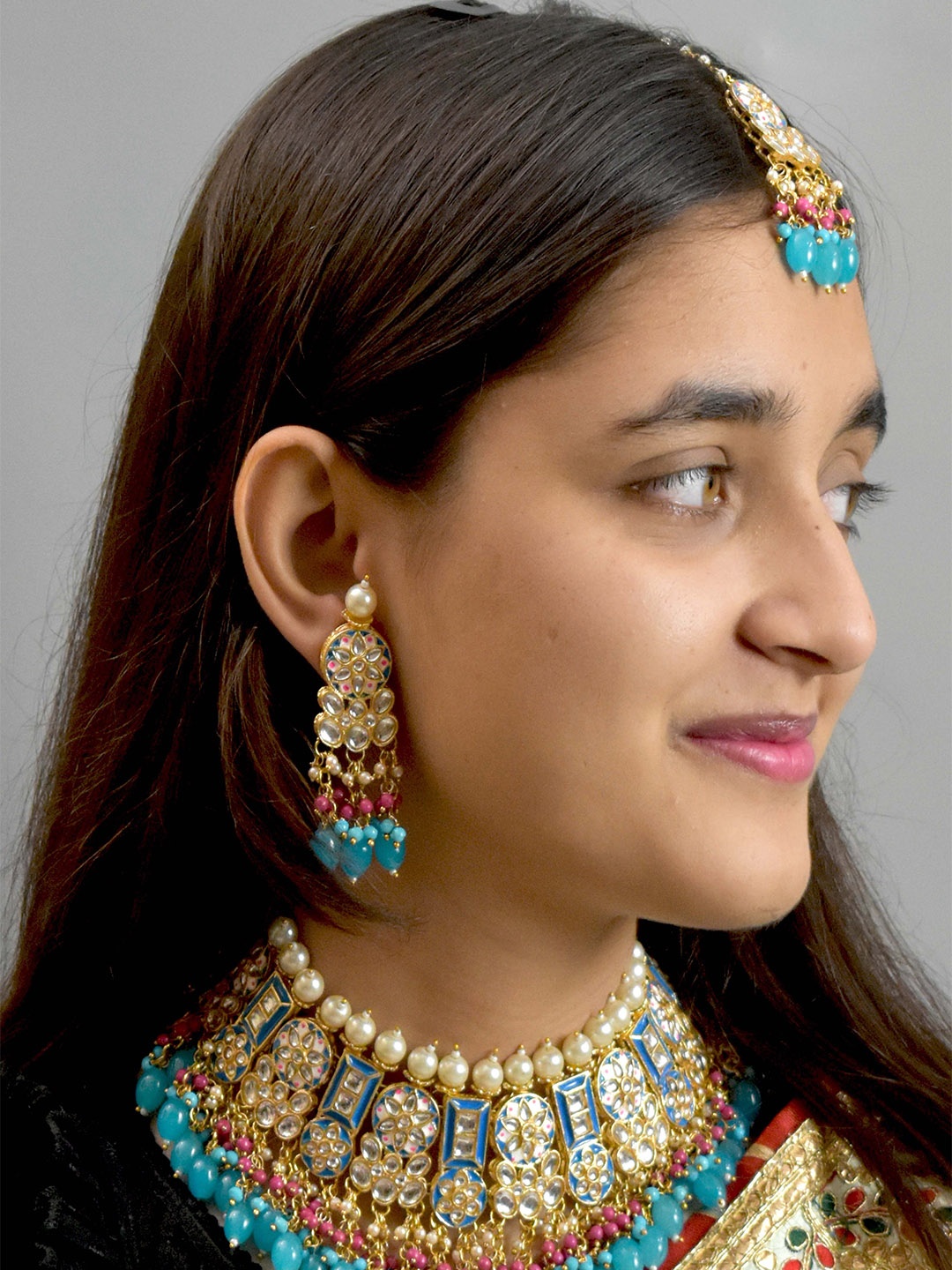 

TISHUL JEWELS Gold Plated & Beaded Jewellery Set