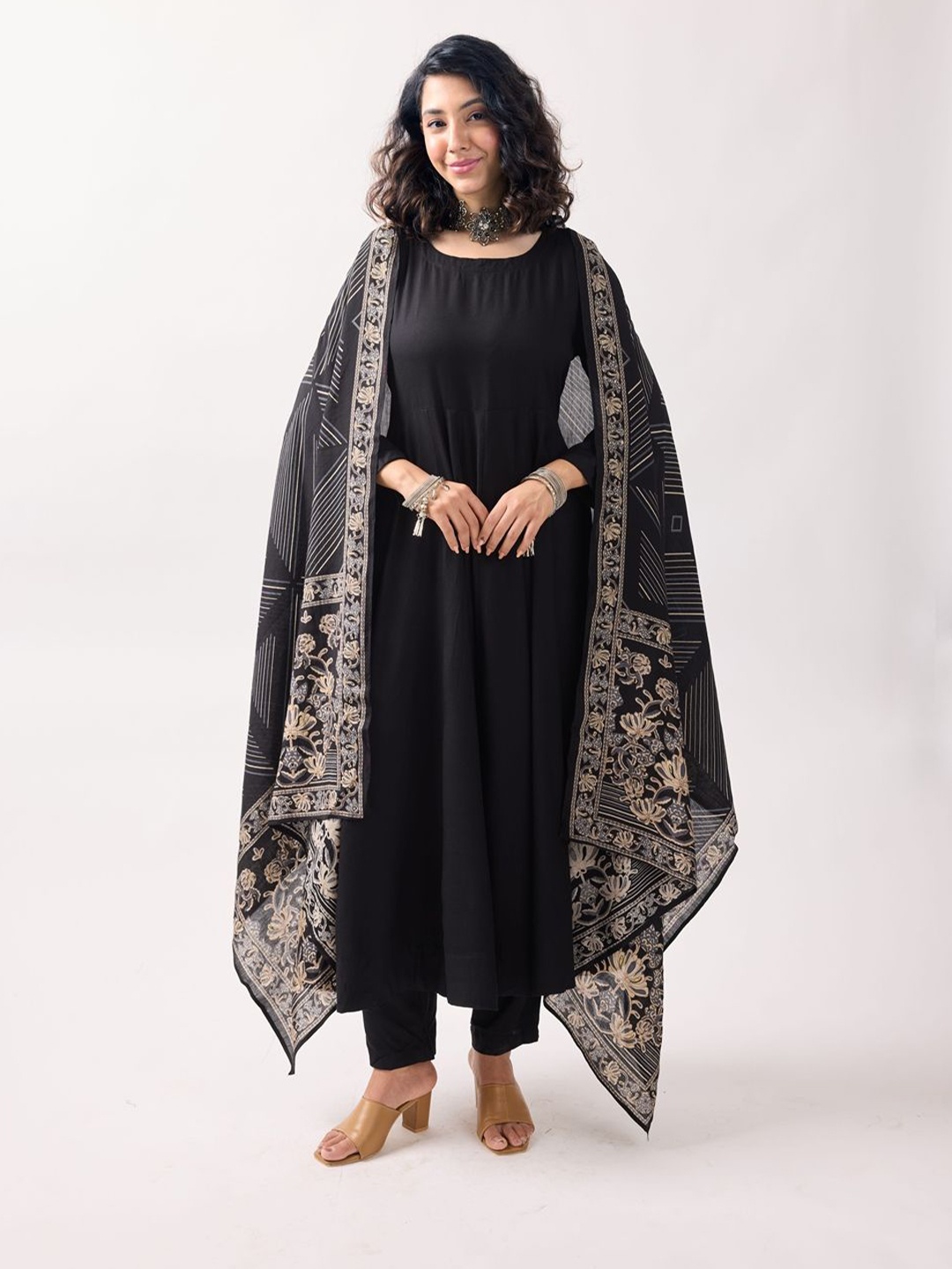 

BAESD Pleated Kurta With Trousers & Dupatta Set, Black