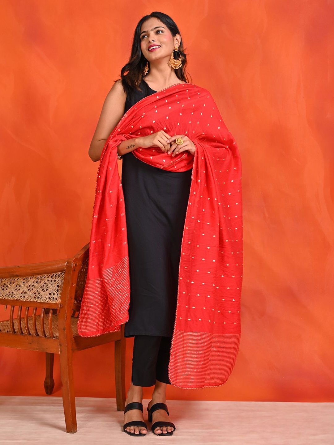 

HELLA FASHIONS Woven Design Dupatta with Zari, Red