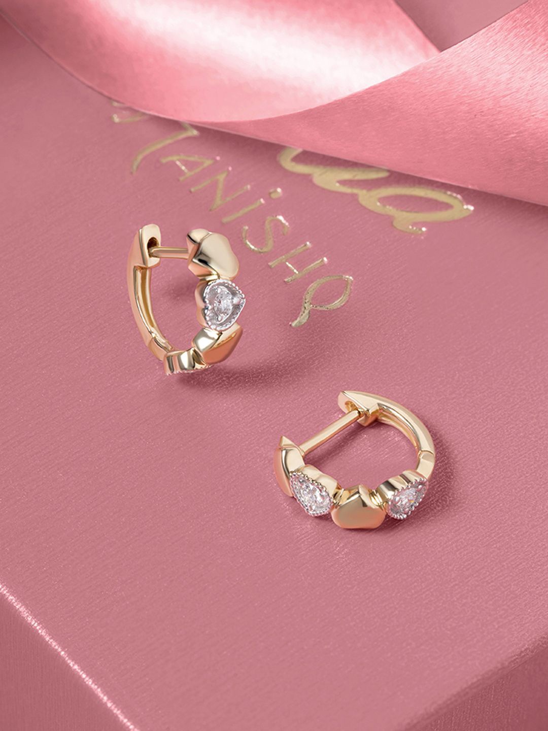 

Mia by Tanishq Women 14Kt Gold Bold Chic Gold & Diamond Hoop Earrings- 1.972 g, Yellow