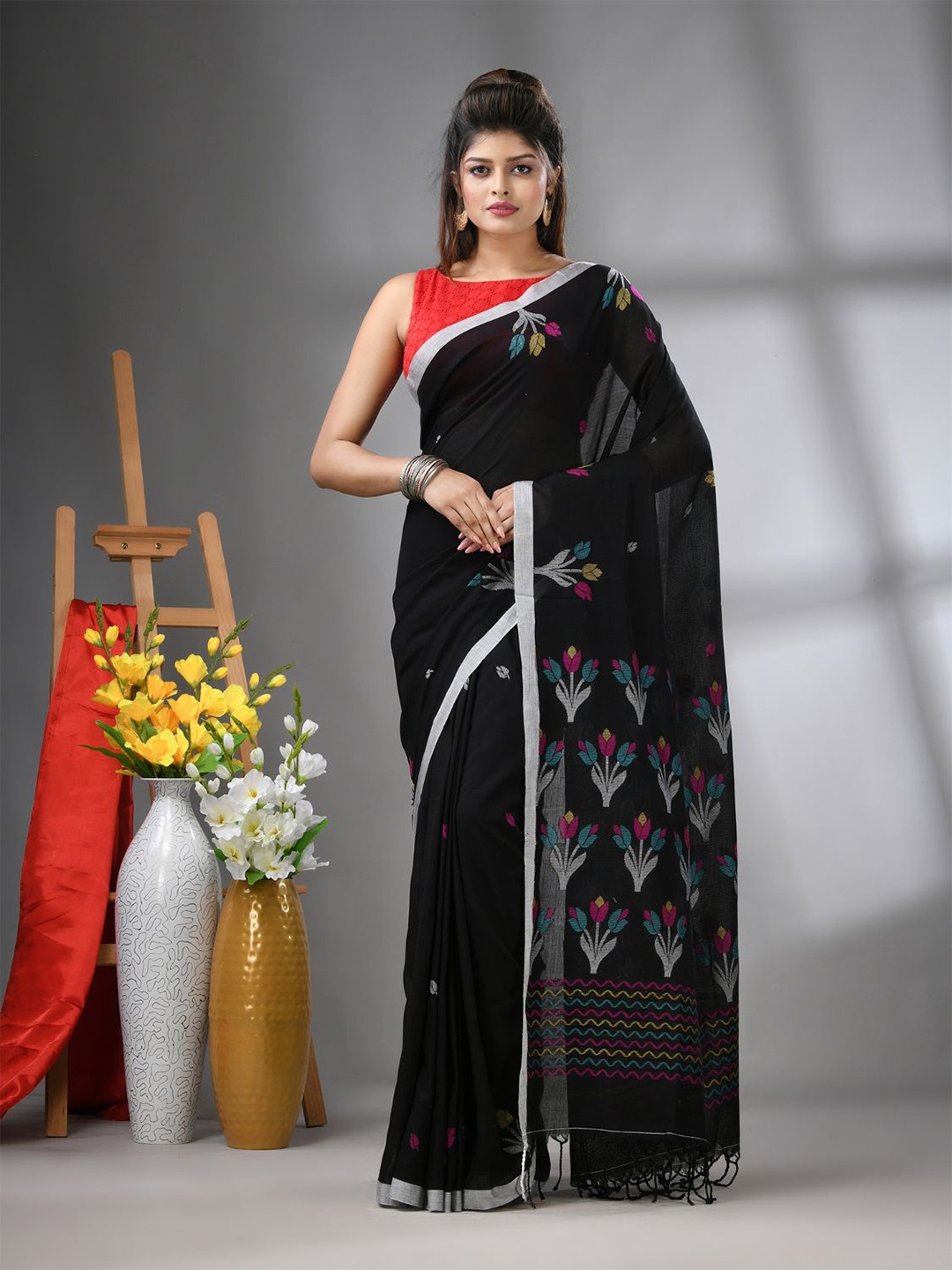 

Charukriti Floral Pure Cotton Saree, Black