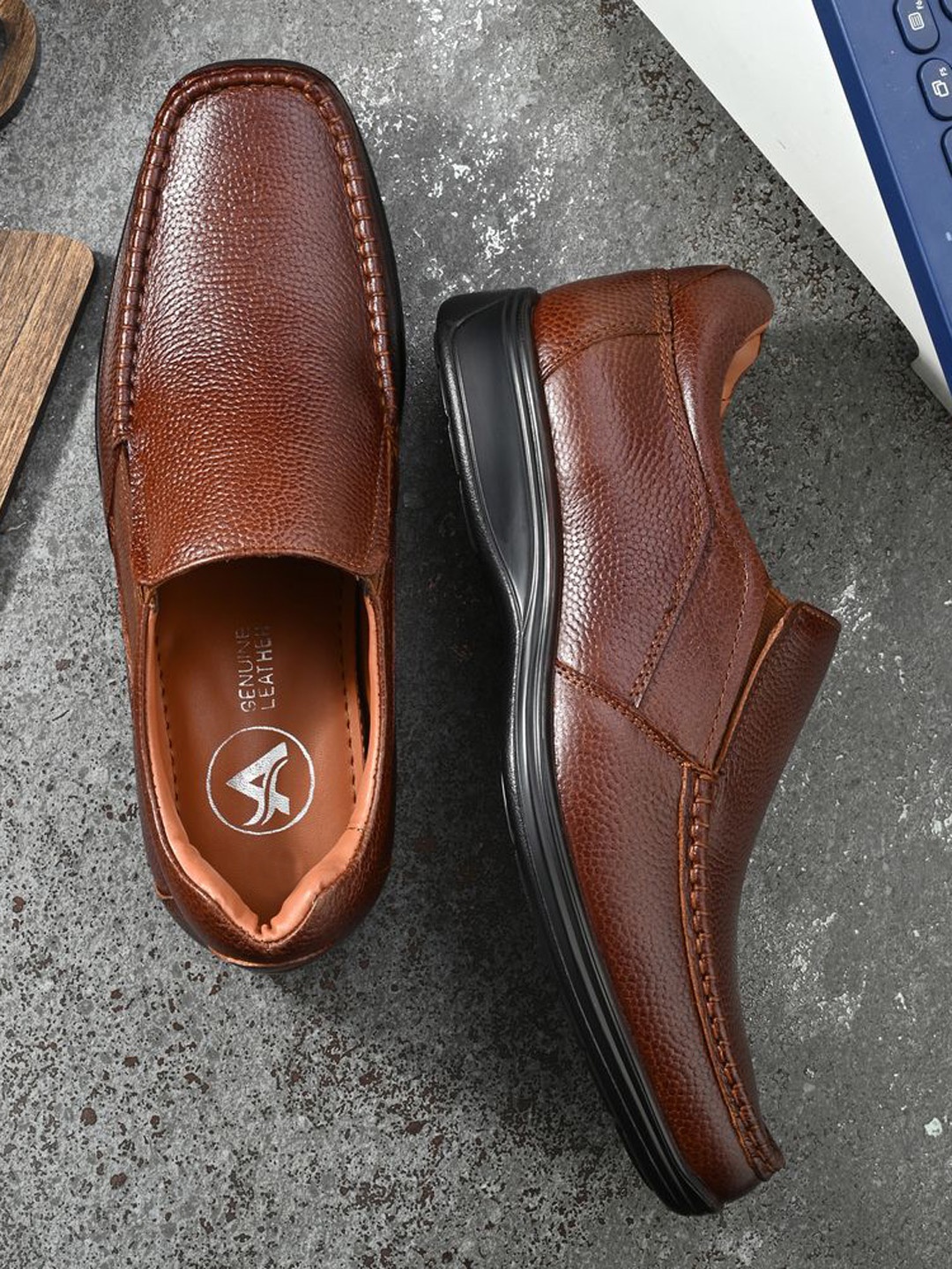 

Auserio Men Leather Slip-Ons Formal Shoes, Tan
