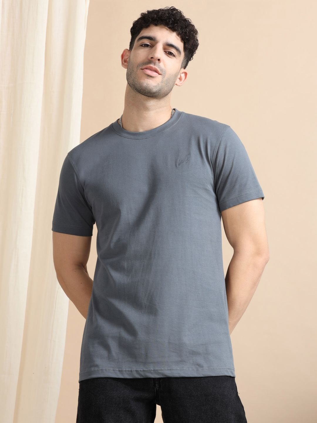 

Dogi Verg Men Solid Round Neck Cotton Slim Fit T-shirt, Grey