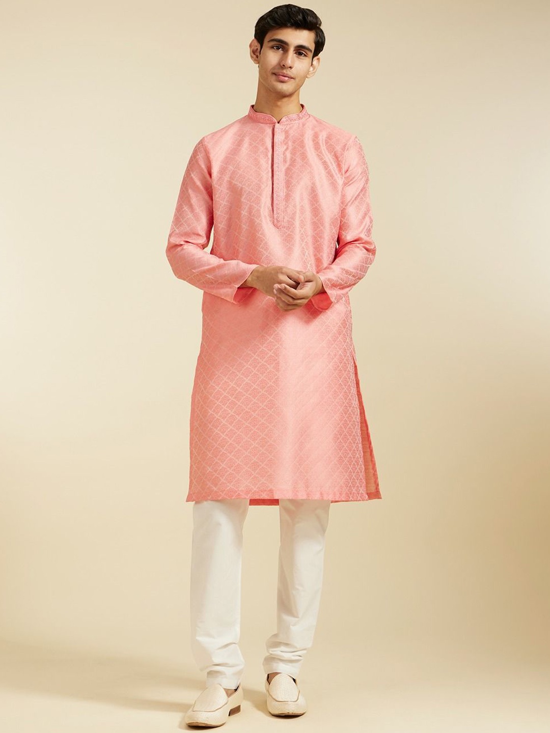 

Diwas by Manyavar Ethnic Motifs Woven Design Thread Work Mandarin Collar Straight Kurta, Pink