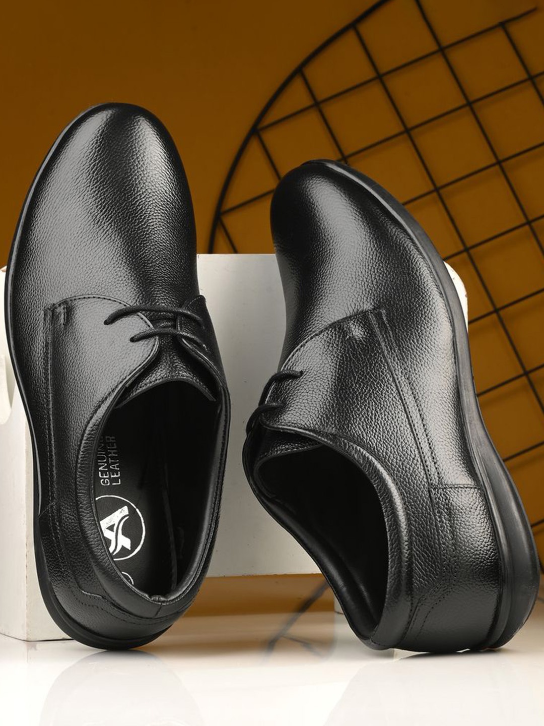 

Auserio Men Round Toe Leather Formal Derbys, Black