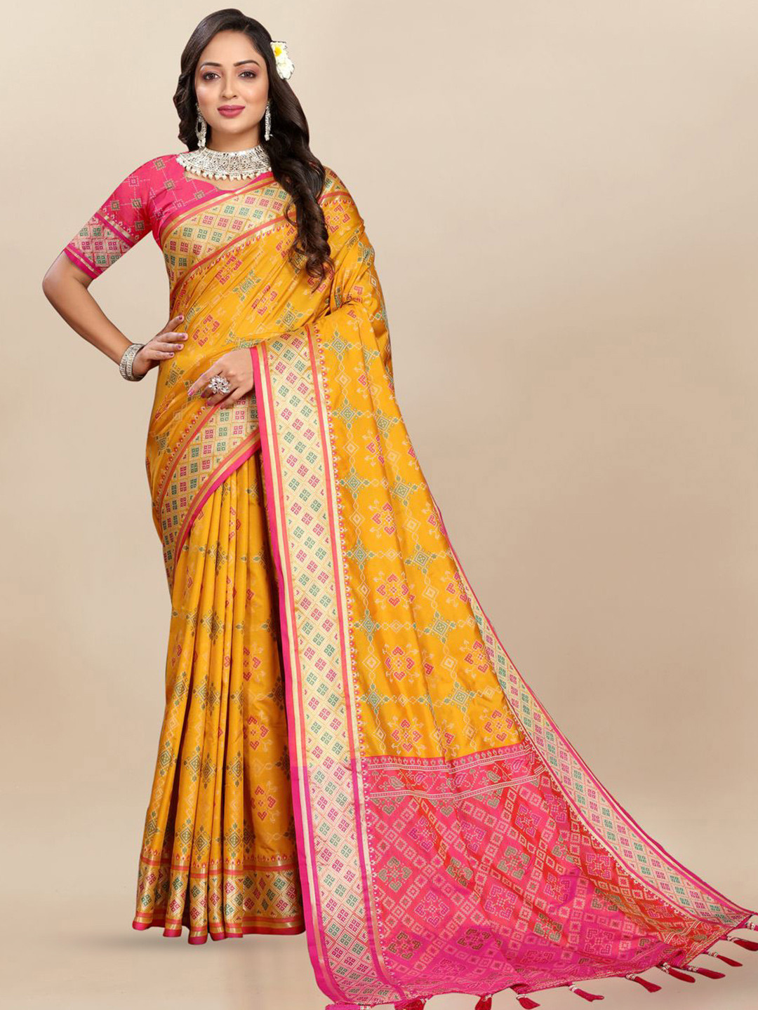 

MOKSHA DESIGNS Ethnic Motifs Zari Pure Silk Paithani Saree, Yellow