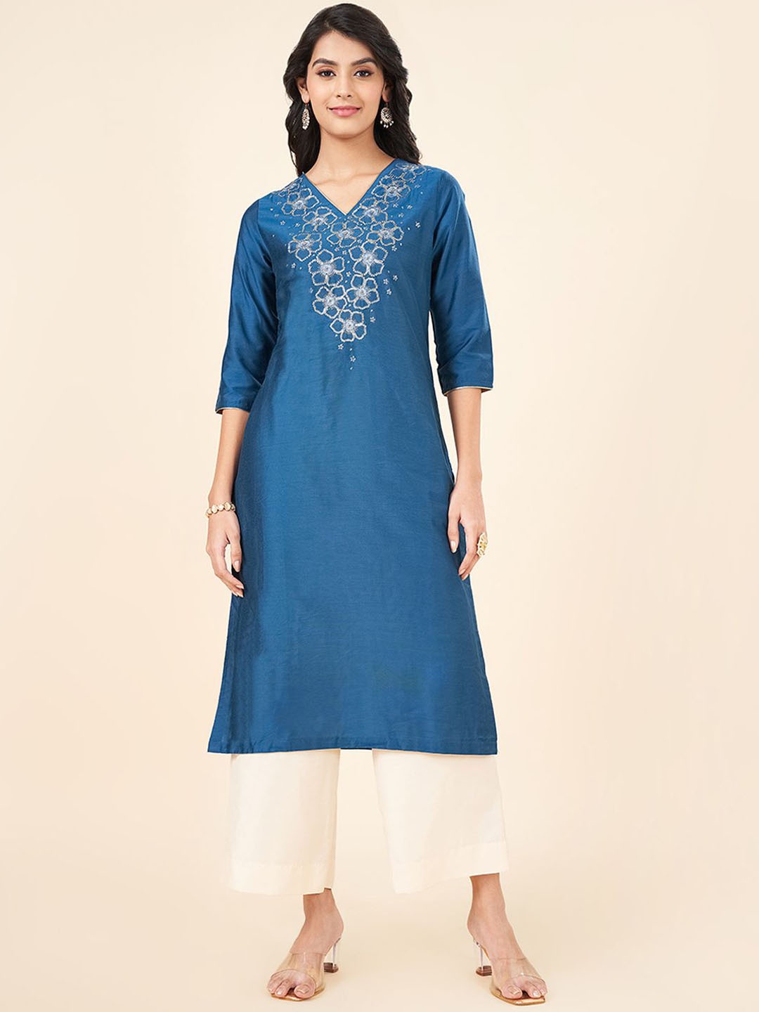 

RANGMANCH BY PANTALOONS Floral Embroidered Sequinned Straight Kurta, Blue