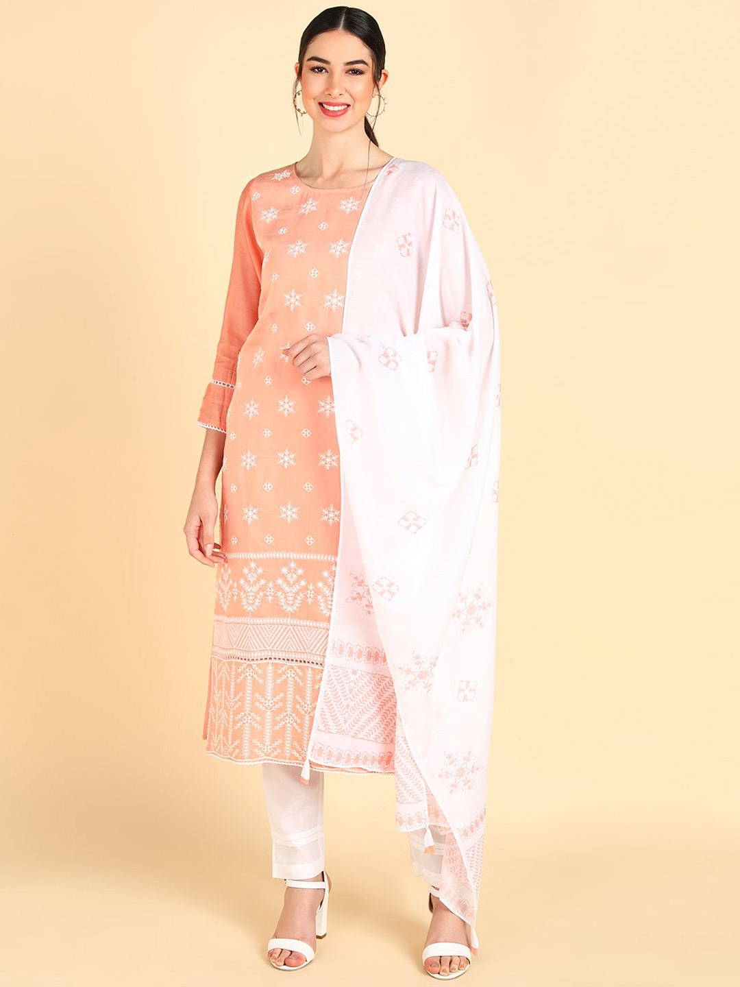 

AHIKA Ethnic Motifs Embroidered Regular Thread Work Straight Kurta with Trousers & Dupatta, Peach