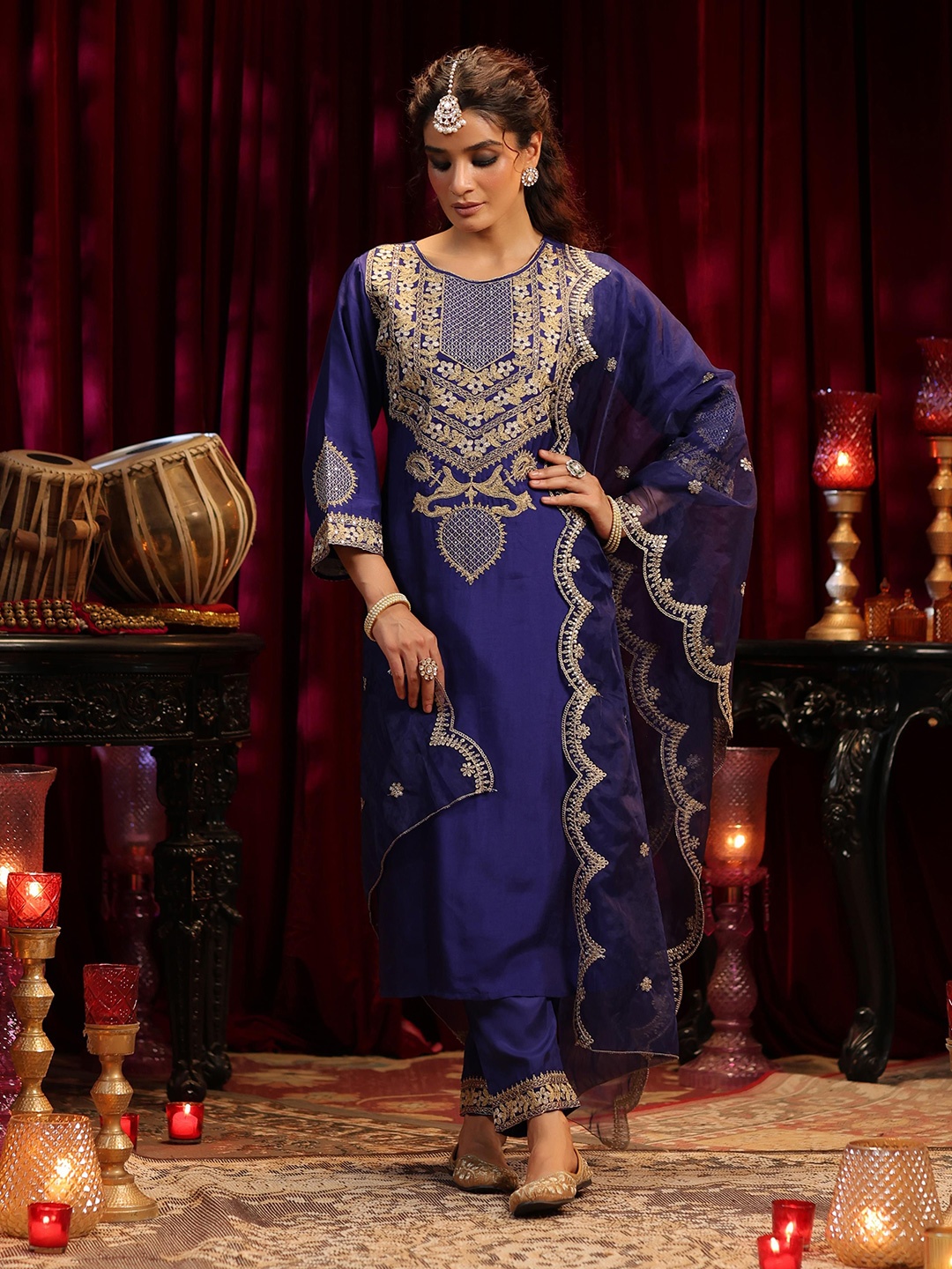 

SCAKHI Ethnic Motifs Embroidered Dupion Silk Straight Kurta With Trousers & Dupatta, Navy blue