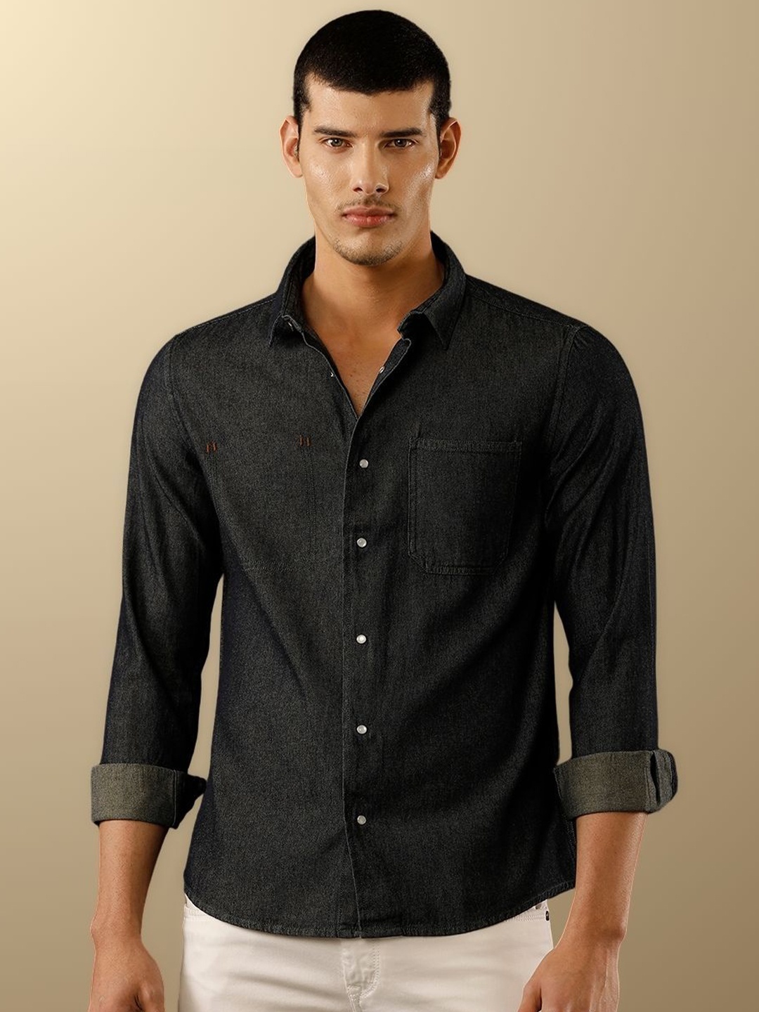 

TEMPLE OF DENIM Men India Slim Cutaway Collar Solid Denim Casual Shirt, Black