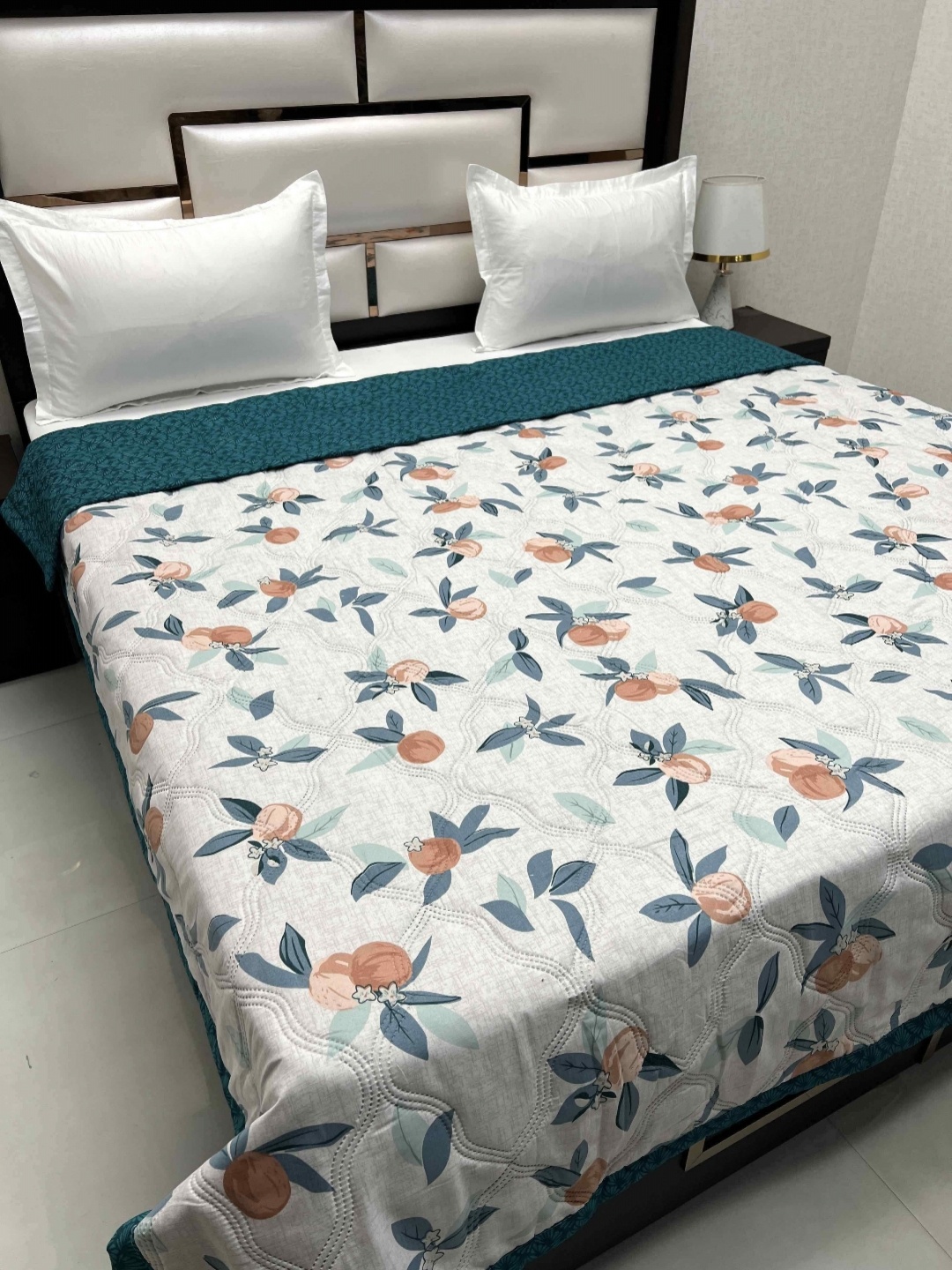 

Pure Decor Doze Green & Grey Floral AC Room 210 GSM Reversible King Double Bed Comforter