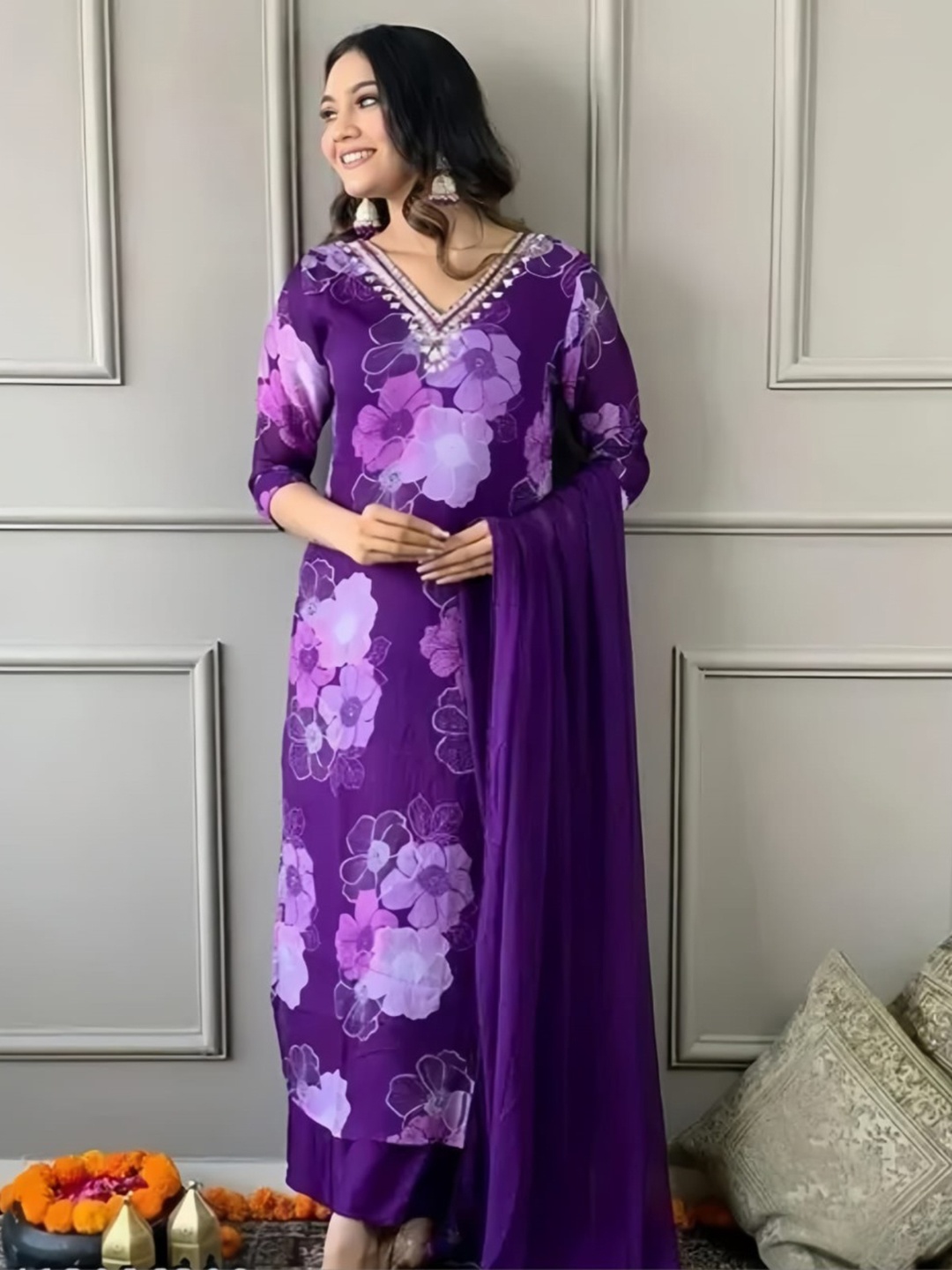 

N N ENTERPRISE Floral Printed Georgette Straight Kurta with Trousers & Dupatta, Purple
