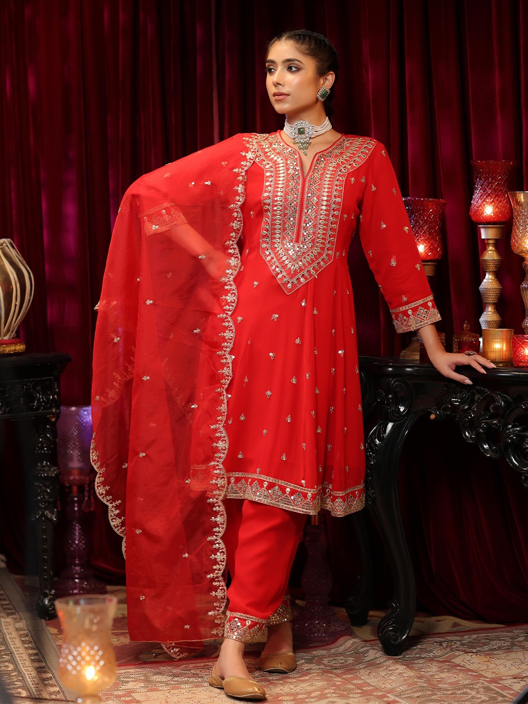 

SCAKHI Floral Embroidered Notch Neck Panelled Anarkali Kurta With Salwar & Dupatta, Red