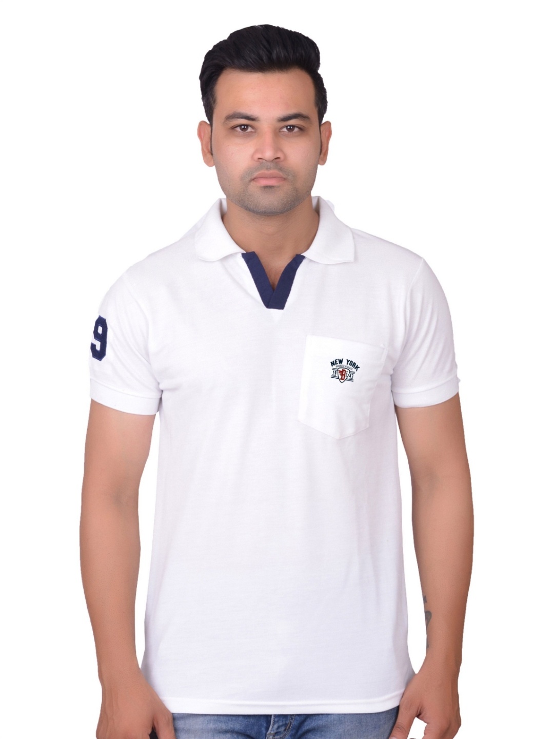 

LA MILANO Men Polo Collar Applique Slim Fit T-shirt, White