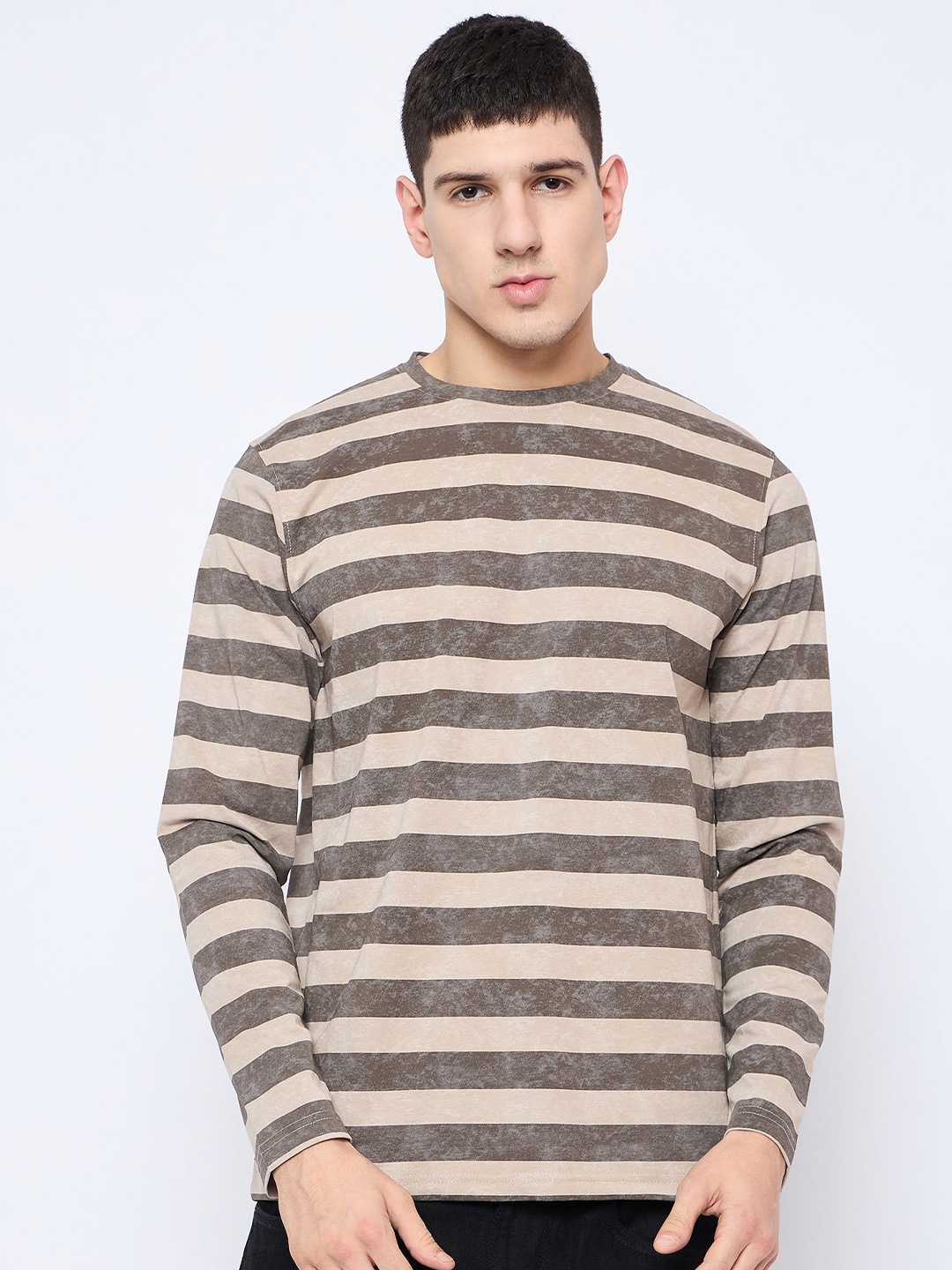 

Parcel Yard Men Striped Sweatshirt, Beige